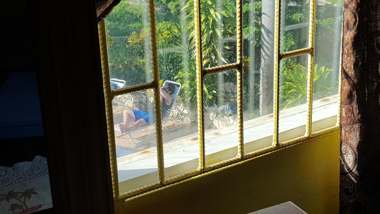 Chaudhry Holiday House 몬테고 베이 외부 사진